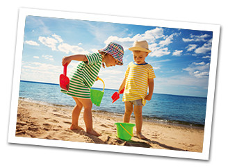 Kinder am Strand